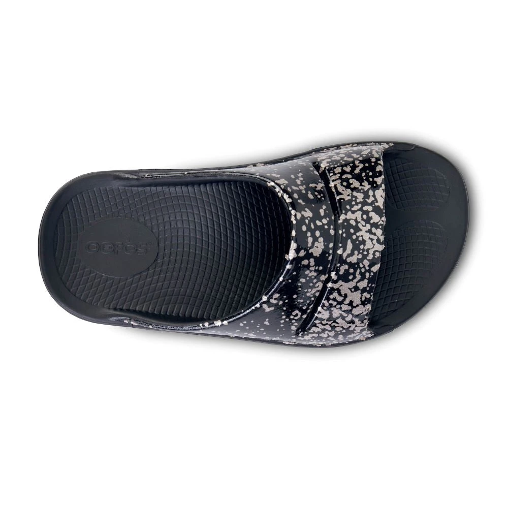 'OOFOS' Women's OOahh Slide Limited Edition - Black / Champagne Pop - Image 2
