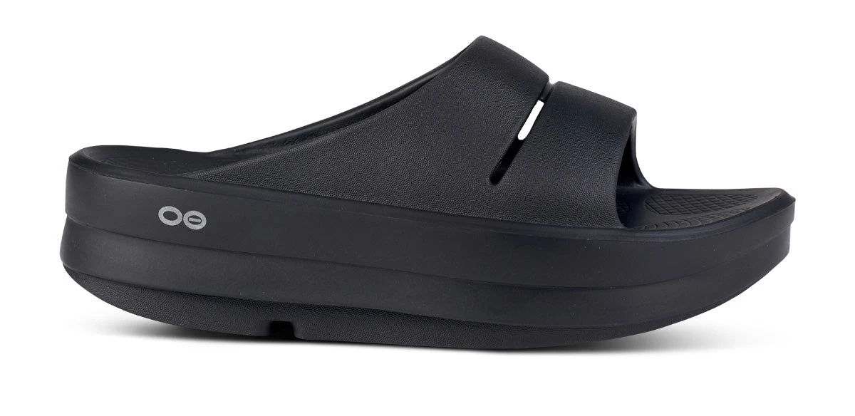 OOfos Women's OOmega OOahh Sandal - Black - Image 2