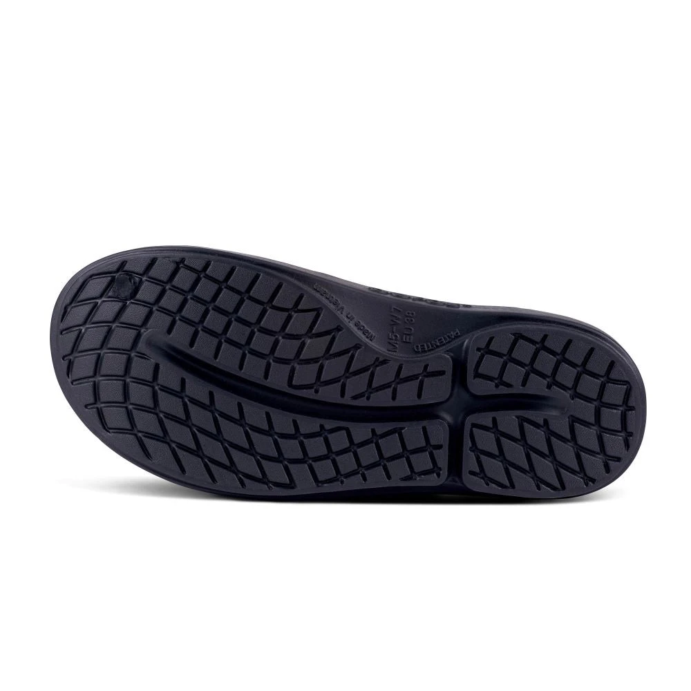 'OOFOS' Women's OOcloog Luxe Pixel Clog - Black / Camo - Image 3