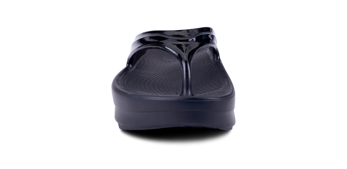 OOfos Women's OOmega OOlala Sandal - Black - Image 6