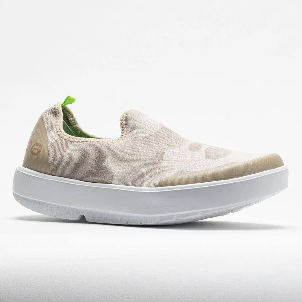 OOFOS OOmg EeZee Limited Women's Tan Camo - Image 5