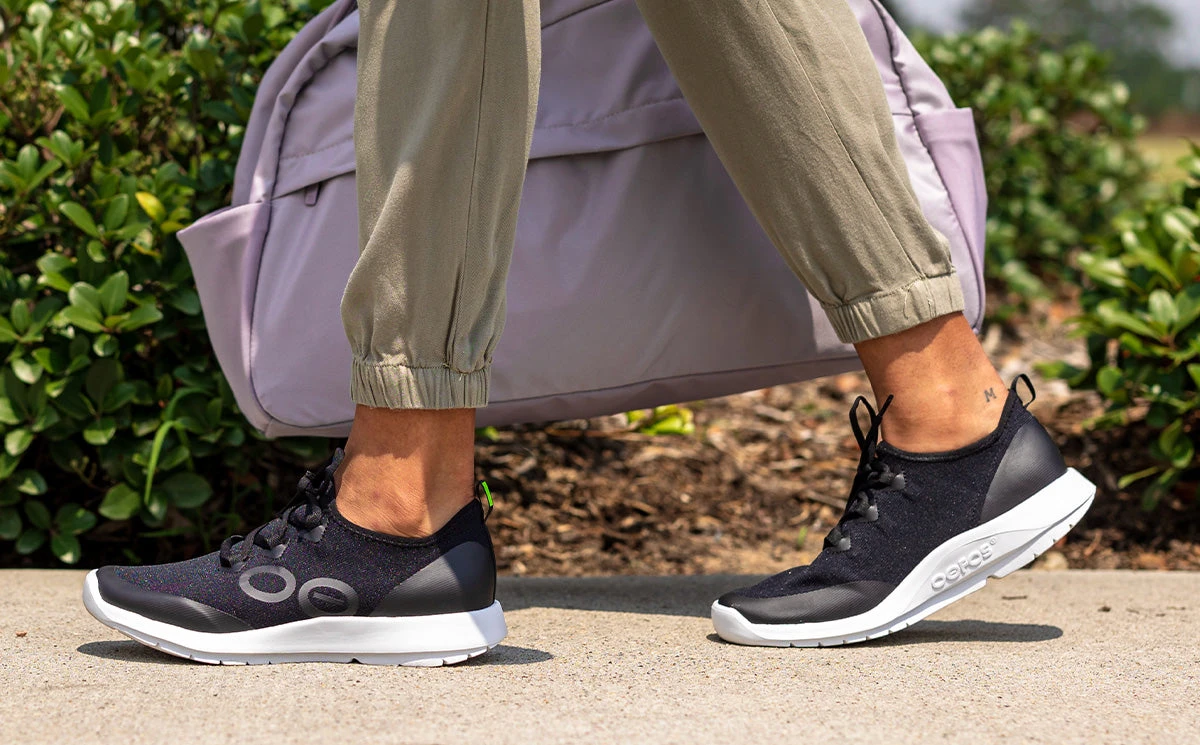 OOfos Women's OOmg Sport LS Low Shoe - White Black - Image 5