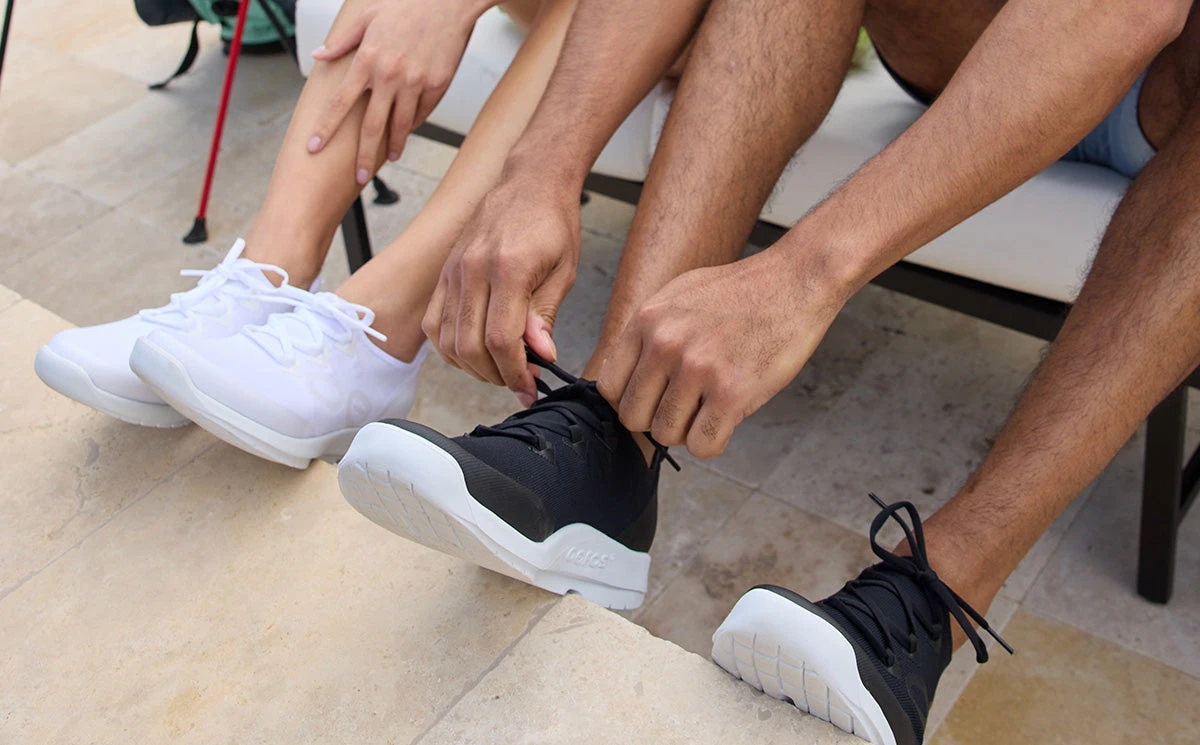 OOfos Women's OOmg Sport LS Low Shoe - White - Image 5